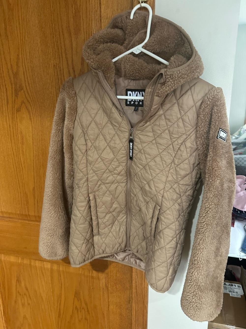 DKNY Sport Jacket Girls L Sherpa Quilted Taupe Puffer Hybrid XS Petite - Picture 2 of 6